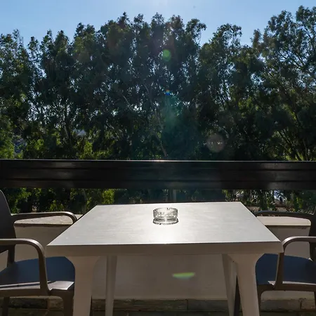 מלון דירות Spartias 3*