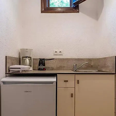 Spartias Aparthotel 3*