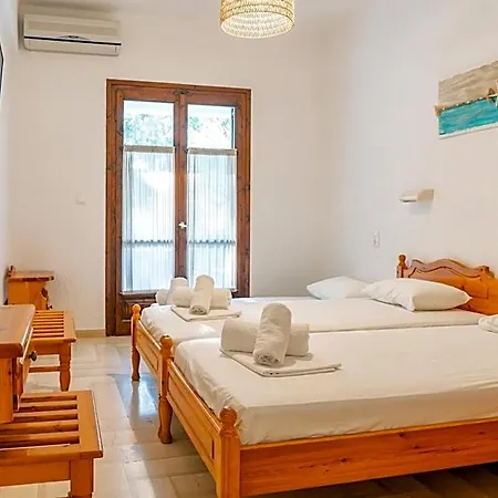 Spartias Aparthotel 3*