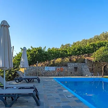 Spartias Aparthotel 3*